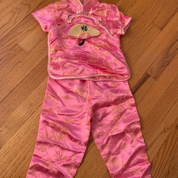 Asian children’s Dress-Up Outfit size 5T - Picture 1 of 3